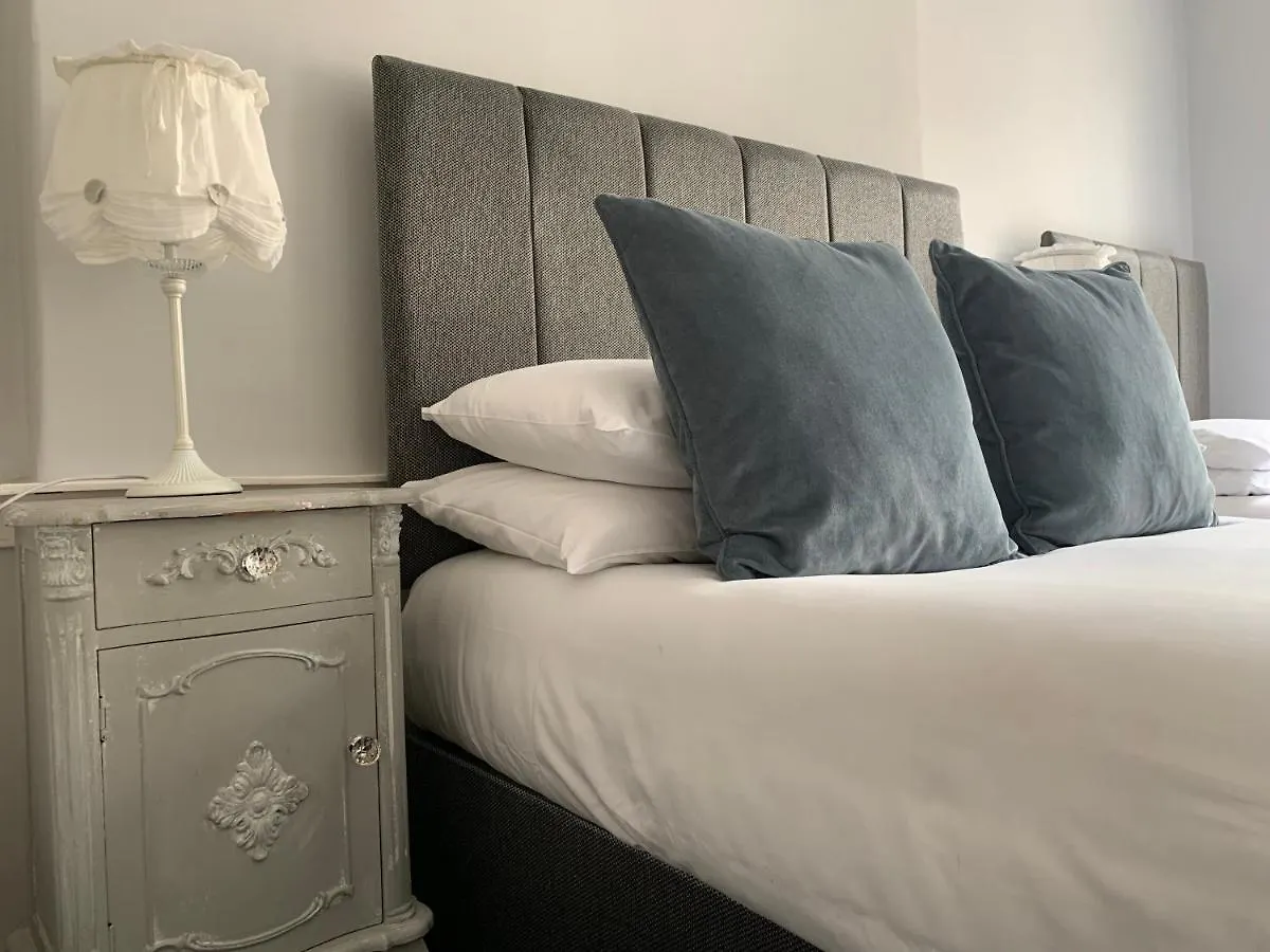 Edinburgh Central Rooms United Kingdom